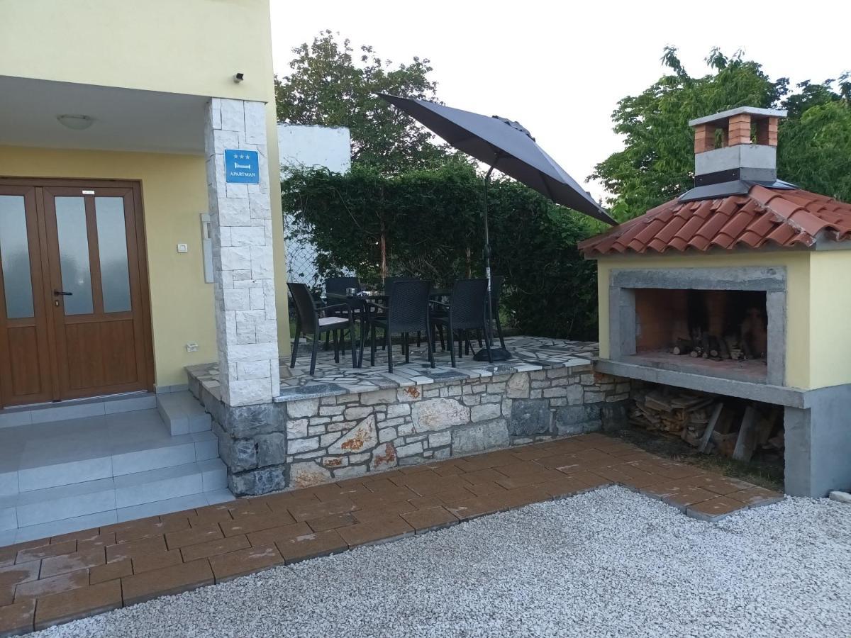 Lulic Apartment Labin  Luaran gambar