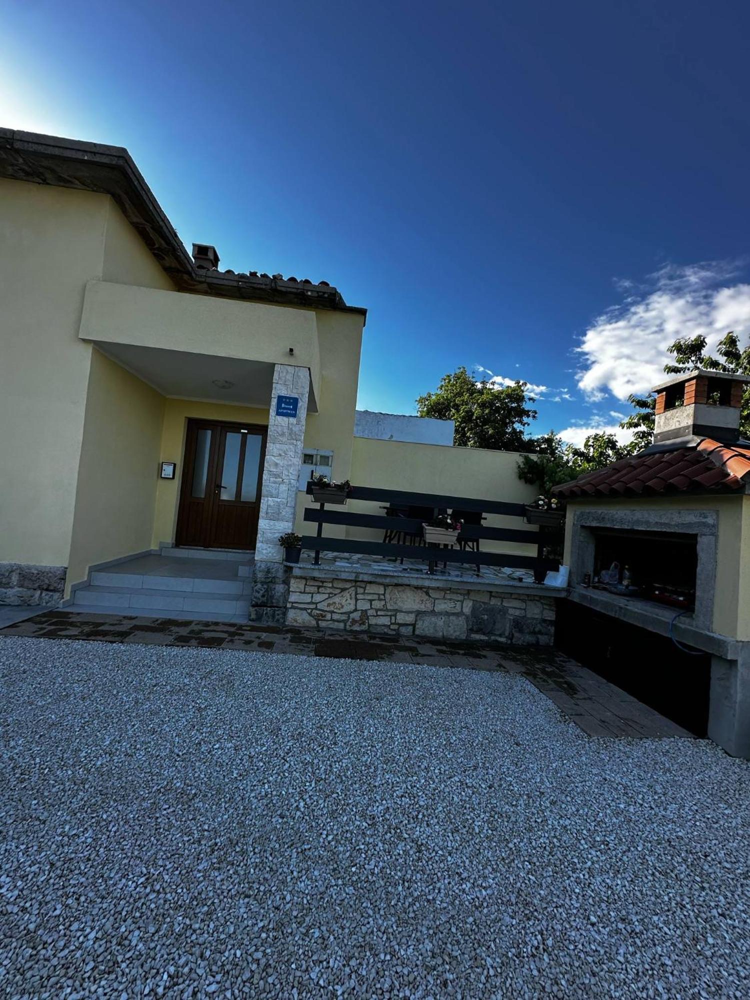 Lulic Apartment Labin  Luaran gambar
